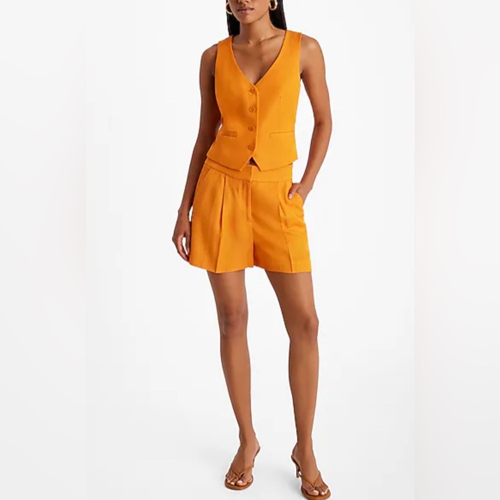 Express Stylist High Waisted Linen Blend Pleated Shorts Orange Size 10 NWT